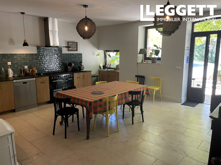 Image No.5-10 Bed House for sale