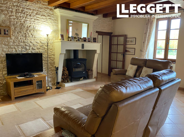 Image No.10-6 Bed House for sale