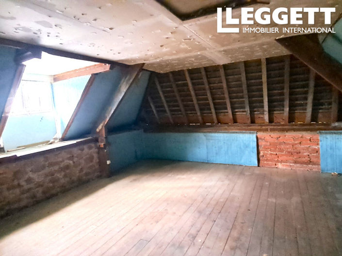 Image No.8-2 Bed House for sale