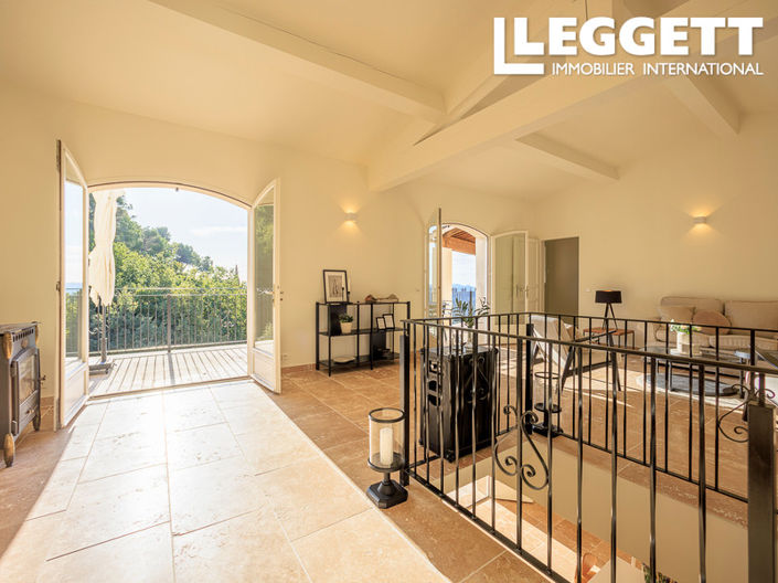 Image No.3-5 Bed House for sale