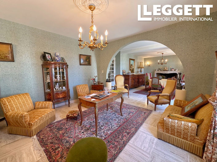 Image No.2-4 Bed House for sale