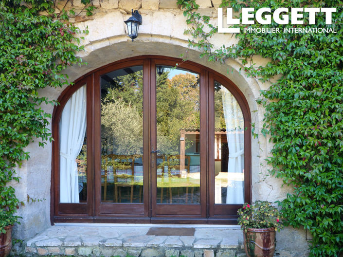 Image No.8-7 Bed House for sale