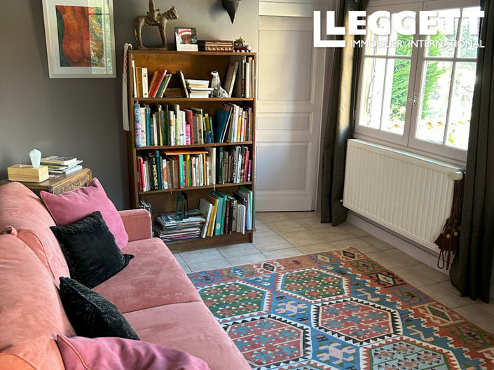 Image No.8-4 Bed House for sale