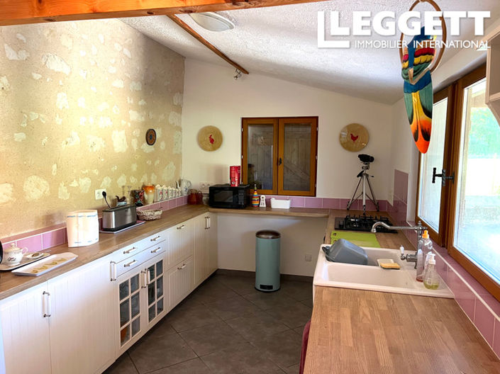 Image No.6-3 Bed House for sale