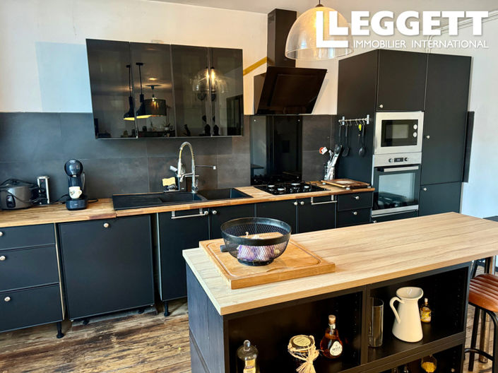 Image No.9-5 Bed Commercial for sale