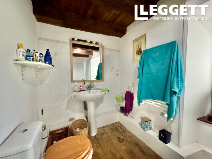 Image No.9-2 Bed House for sale