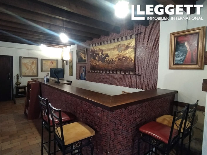 Image No.3-4 Bed House for sale