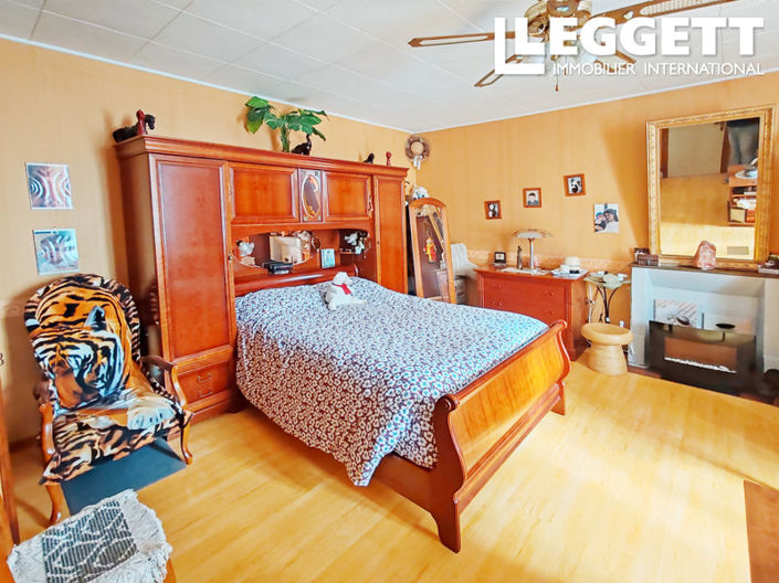 Image No.2-Maison de 6 chambres à vendre à Saint-Gervais-les-Trois-Clochers