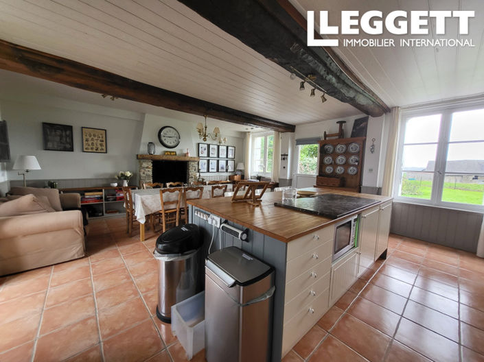 Image No.10-4 Bed House for sale