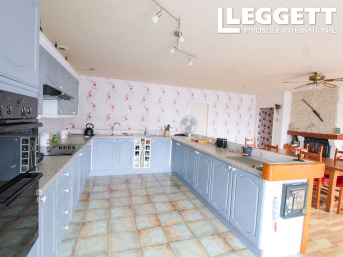 Image No.5-2 Bed House for sale