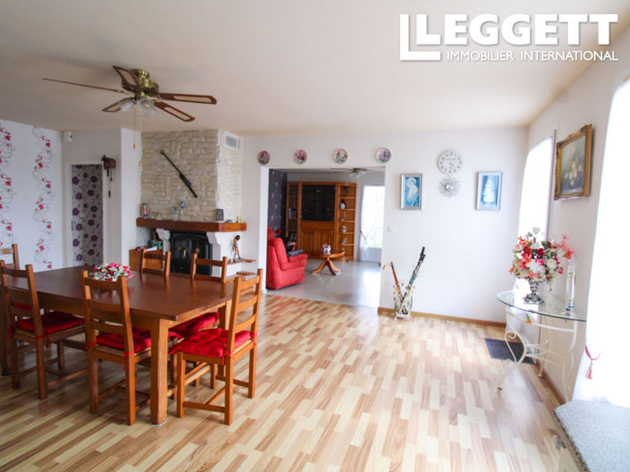 Image No.9-2 Bed House for sale