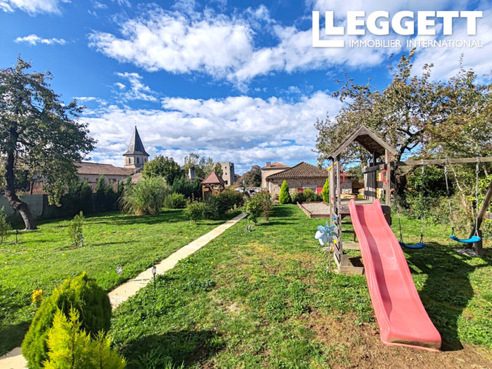 Image No.8-6 Bed House for sale