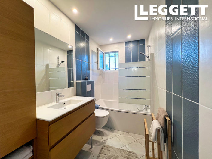 Image No.10-4 Bed House for sale