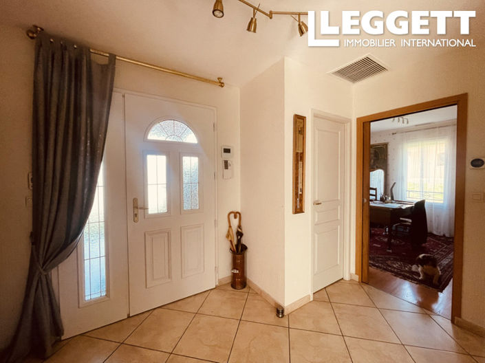 Image No.3-3 Bed House for sale