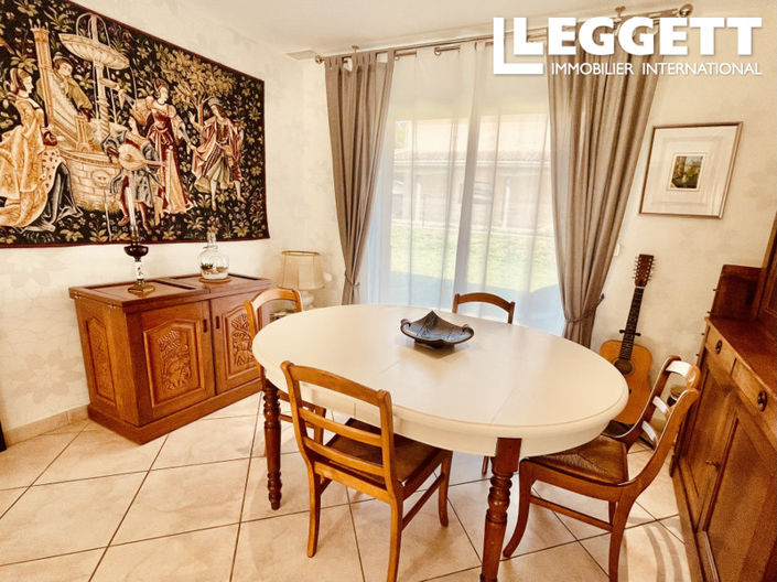 Image No.7-3 Bed House for sale