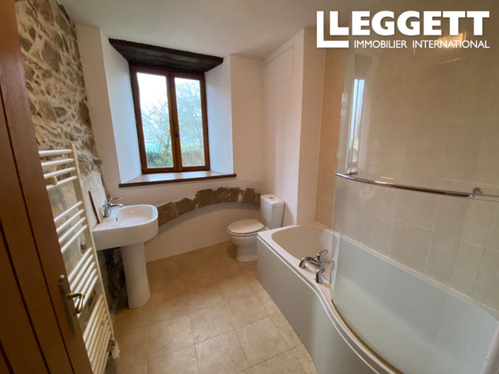 Image No.6-3 Bed House for sale