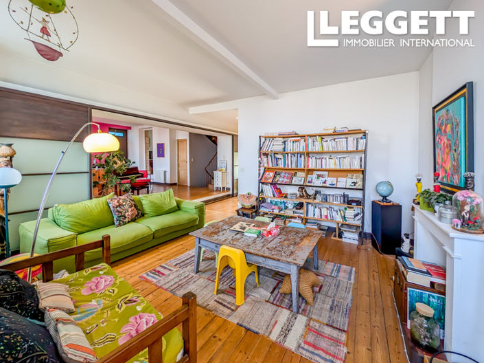 Image No.6-5 Bed House for sale