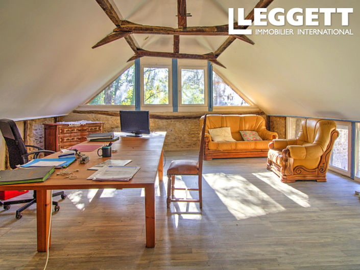 Image No.5-6 Bed House for sale