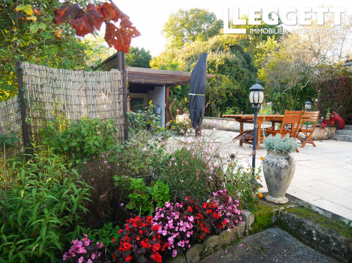 Image No.2-4 Bed House for sale