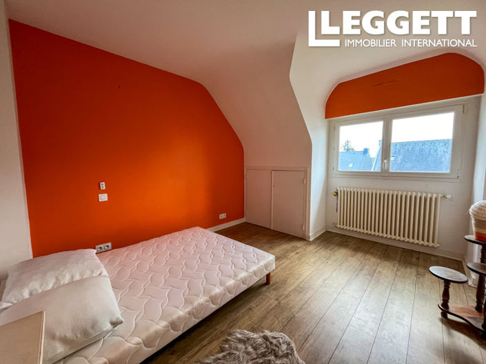 Image No.8-4 Bed House for sale