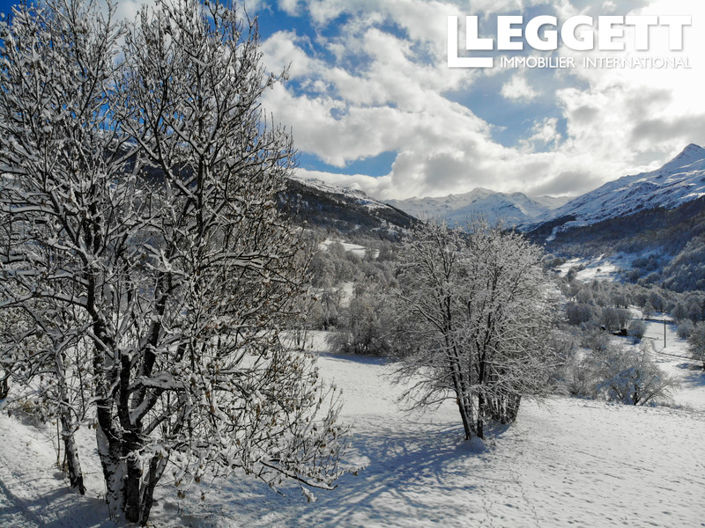 Image No.9-4 Bed House for sale