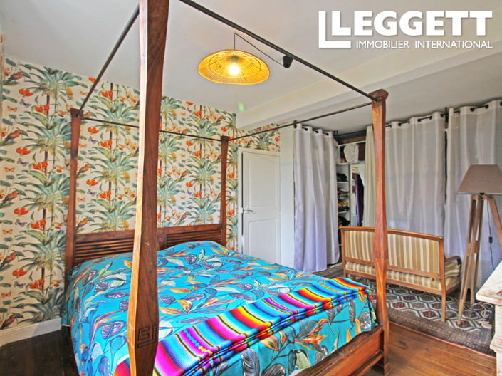 Image No.9-4 Bed House for sale