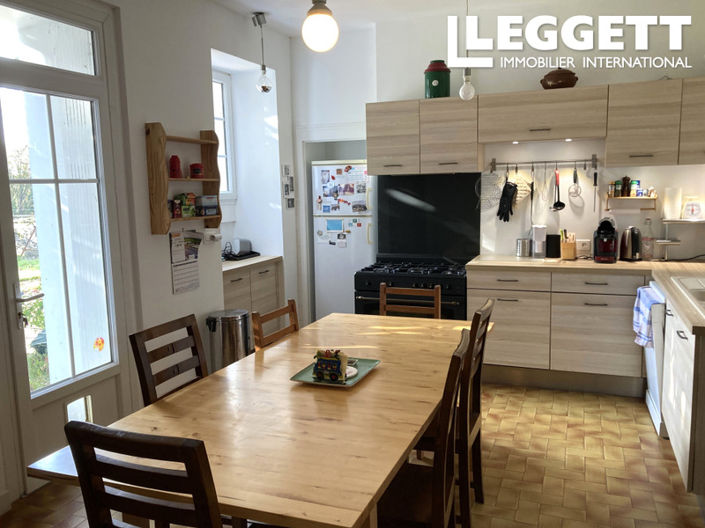 Image No.3-6 Bed House for sale