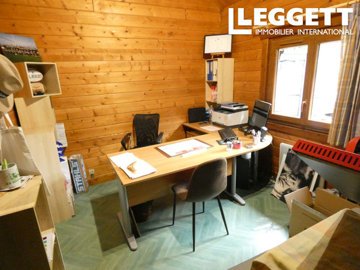 ahr0chm6ly9jzg4uagvzdglhlmltbw8vaw1hz2uvvevom