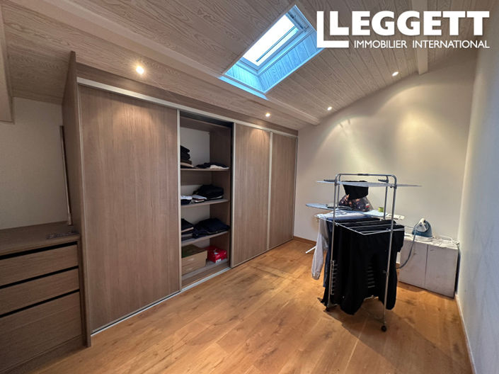 Image No.7-4 Bed House for sale