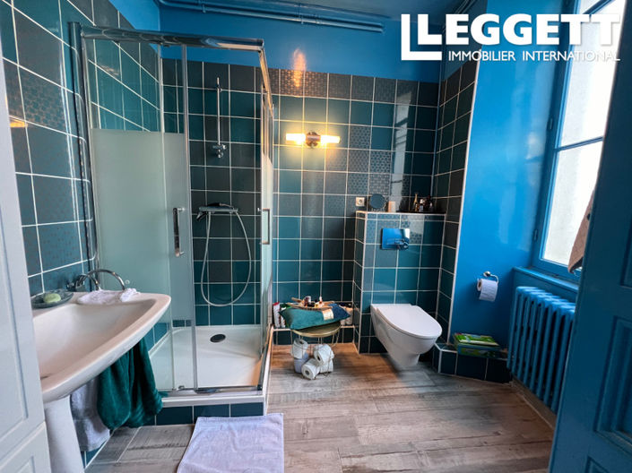 Image No.10-5 Bed House for sale