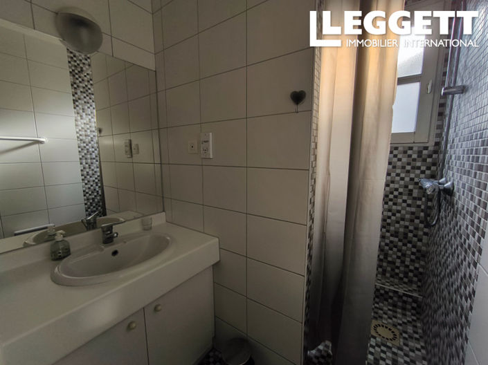 Image No.8-3 Bed House for sale