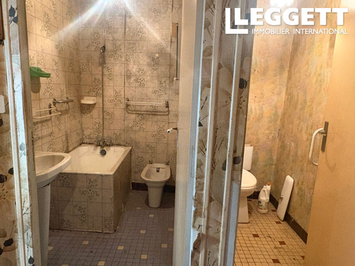 Image No.10-2 Bed Commercial for sale