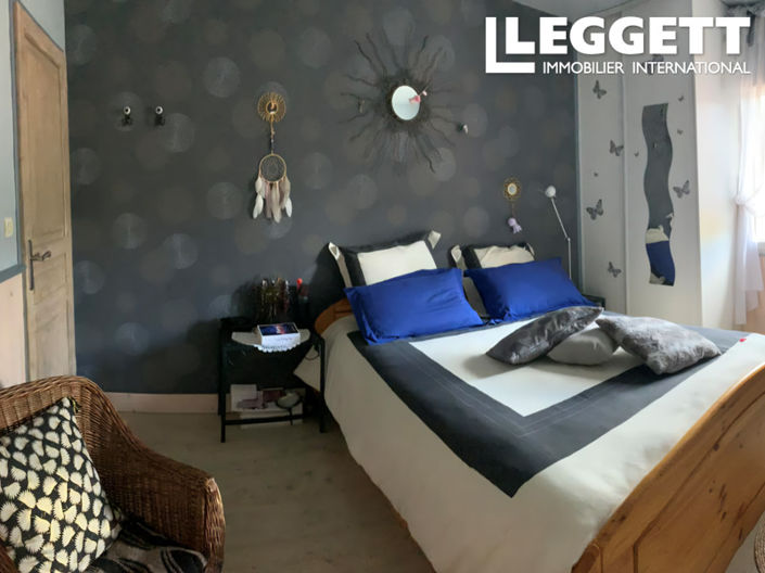 Image No.8-4 Bed House for sale