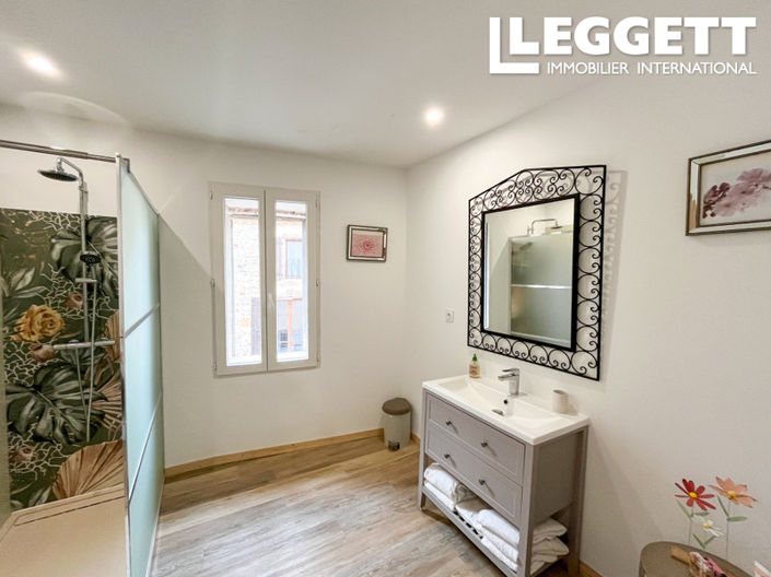 Image No.9-3 Bed House for sale