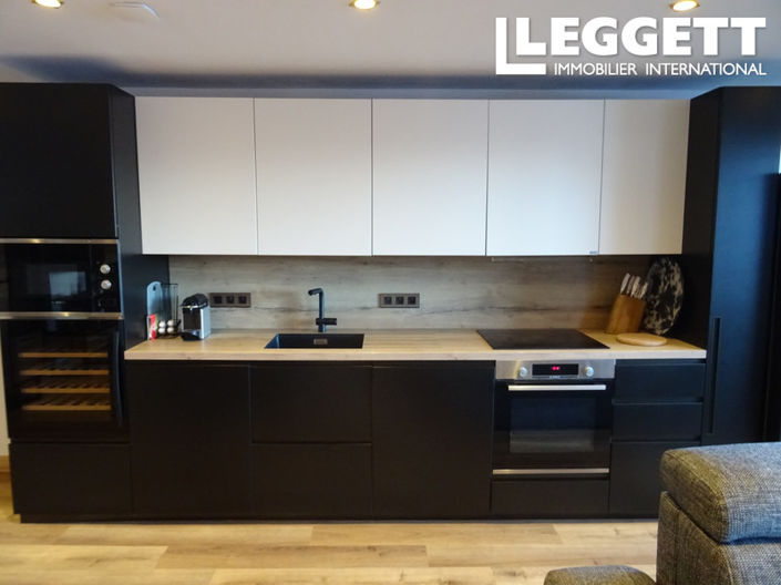 Image No.8-2 Bed Apartment for sale