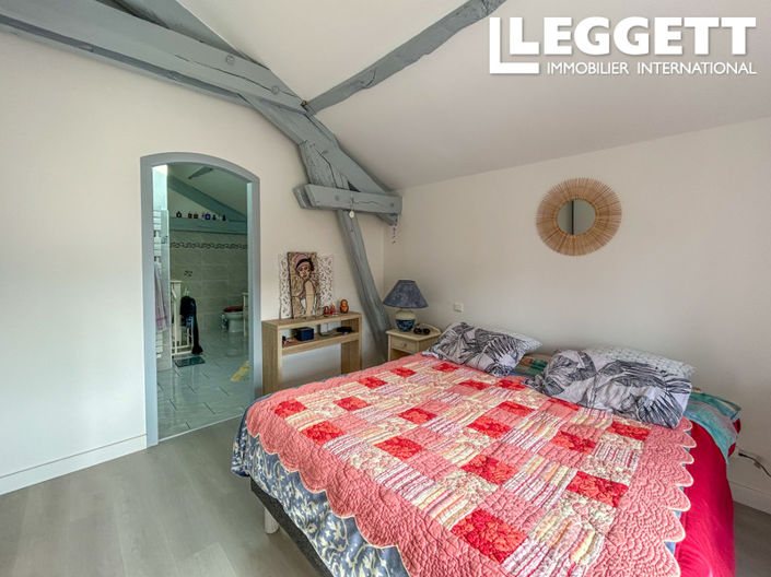 Image No.4-7 Bed House for sale