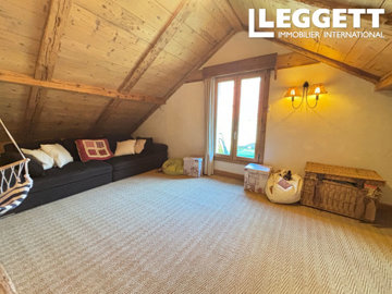 ahr0chm6ly9jzg4uagvzdglhlmltbw8vaw1hz2uvvevom