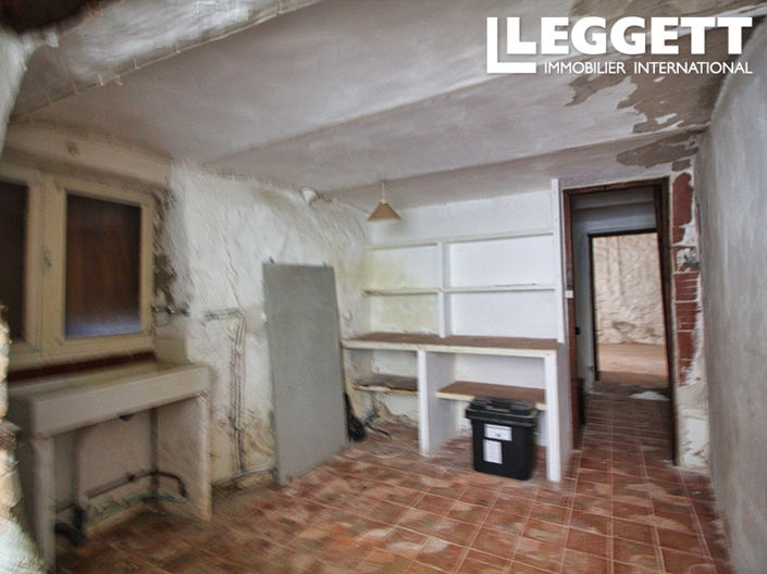 Image No.8-2 Bed House for sale