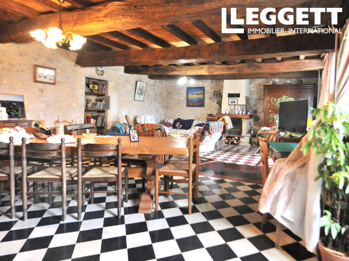 Image No.9-6 Bed House for sale