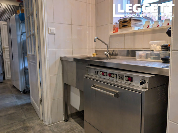 Image No.6-4 Bed House for sale