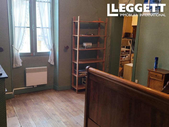 Image No.9-6 Bed House for sale