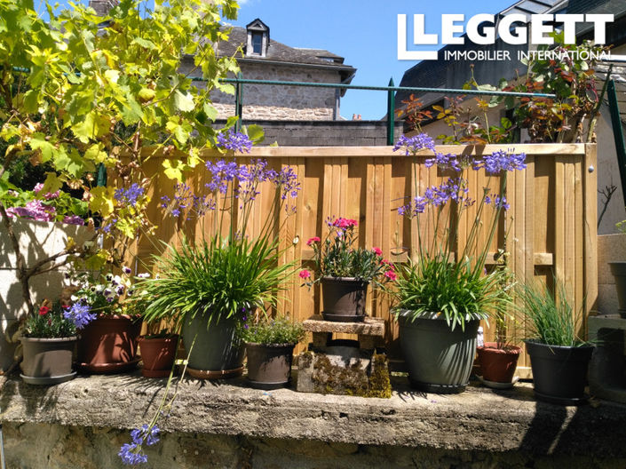 Image No.8-2 Bed House for sale