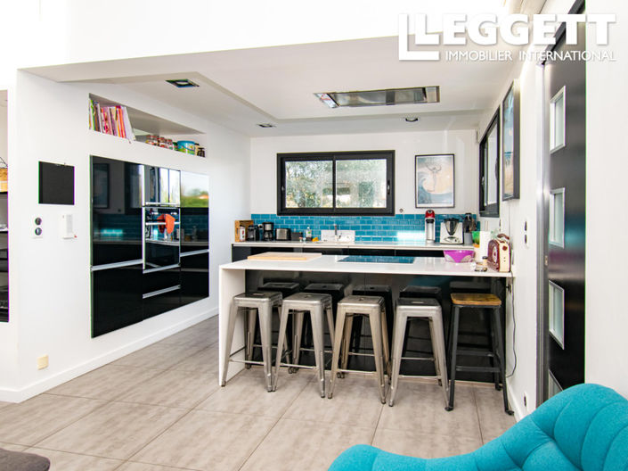 Image No.5-4 Bed House for sale