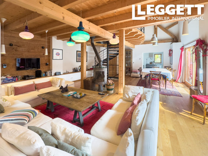 Image No.2-5 Bed House for sale