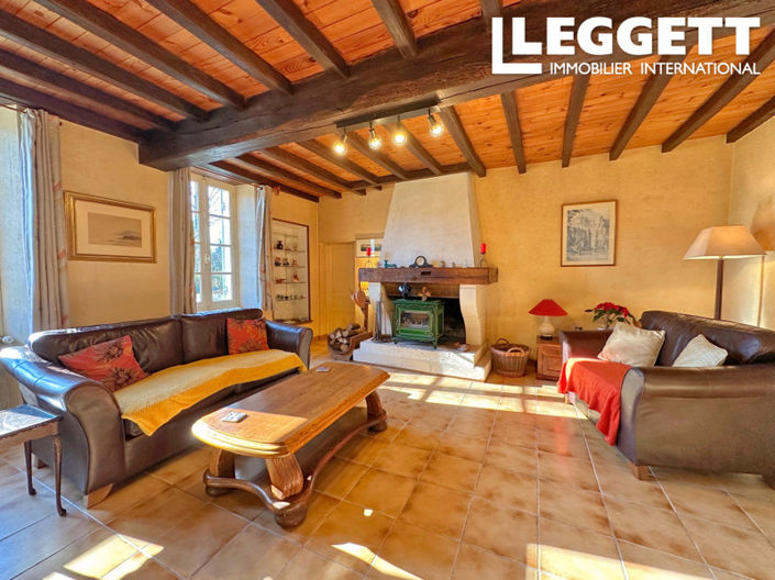 Image No.2-4 Bed House for sale