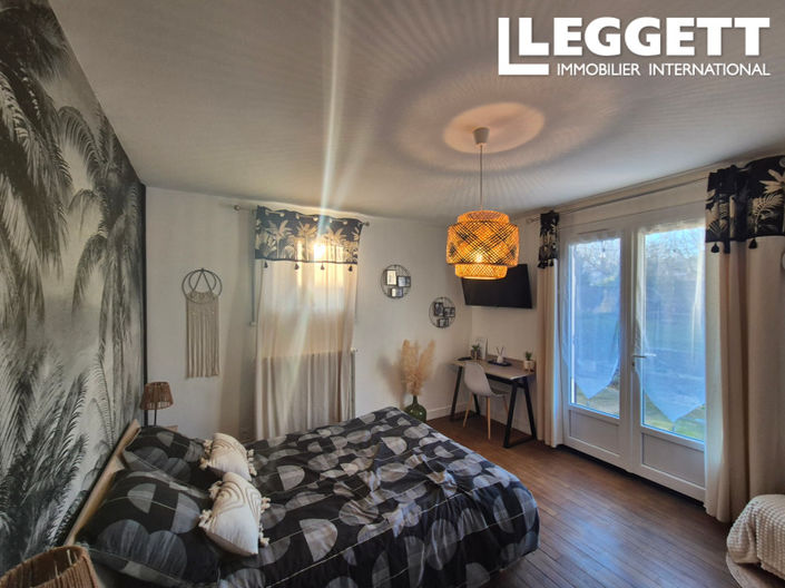 Image No.7-4 Bed House for sale