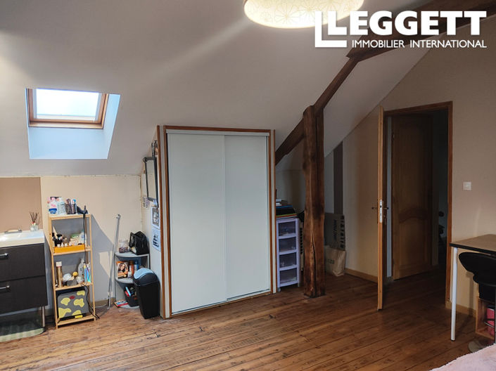 Image No.7-6 Bed House for sale