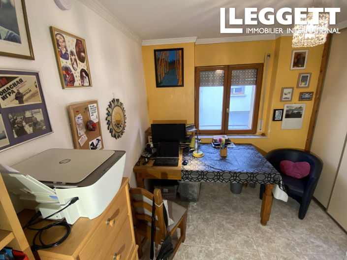 Image No.9-3 Bed House for sale