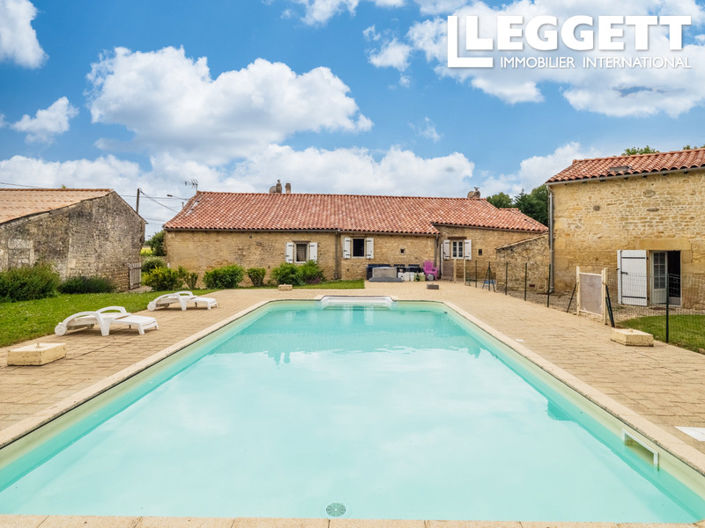 Image No.2-10 Bed House for sale