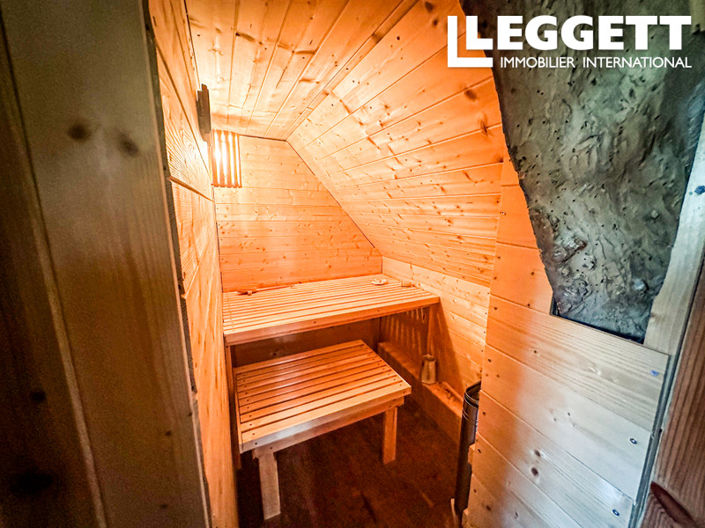 Image No.10-10 Bed House for sale